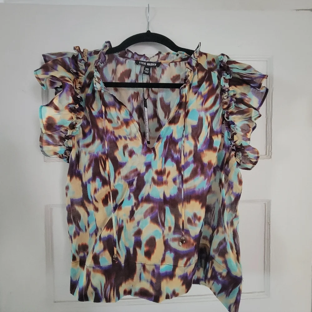 Steve Madden Multicolor Ruffle Sleeve Top - Picture 1 of 5